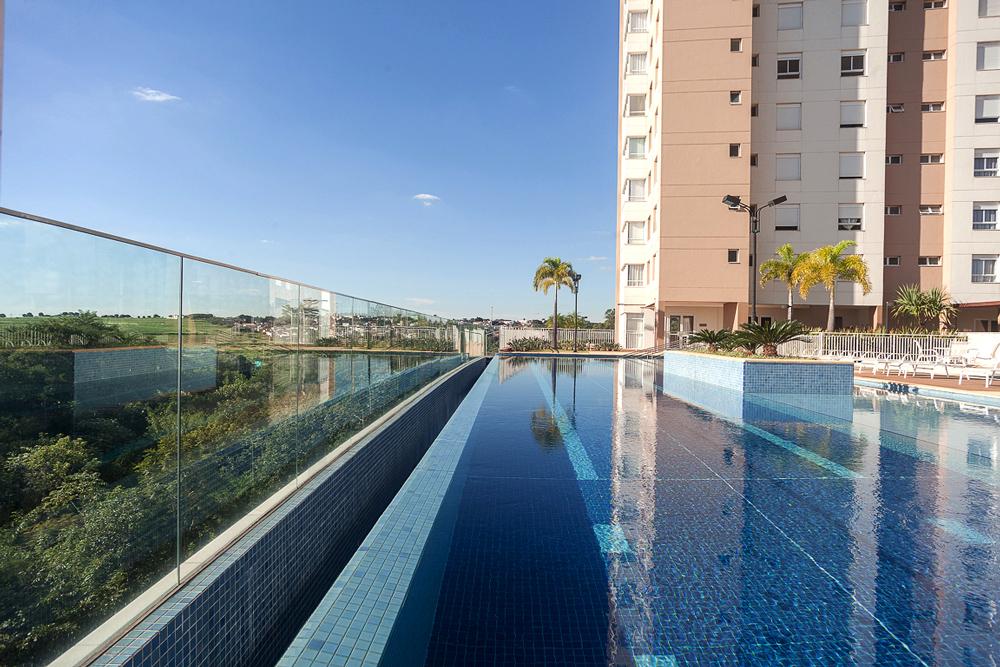 Imagem de detalhes da piscina no bairro Santa Genebra, Campinas